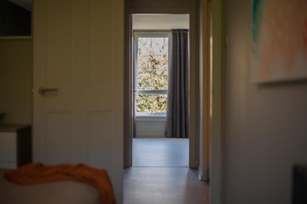 Beautiful West End Flat With Private Parking Apartment