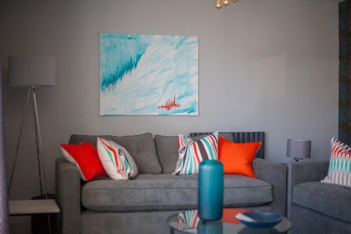 Beautiful West End Flat With Private Parking Glasgow