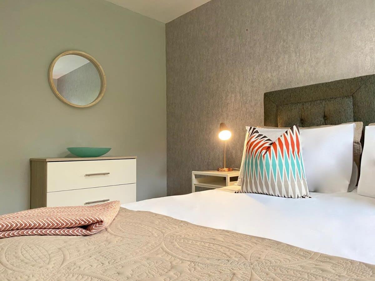 Beautiful West End Flat With Private Parking Apartment Glasgow