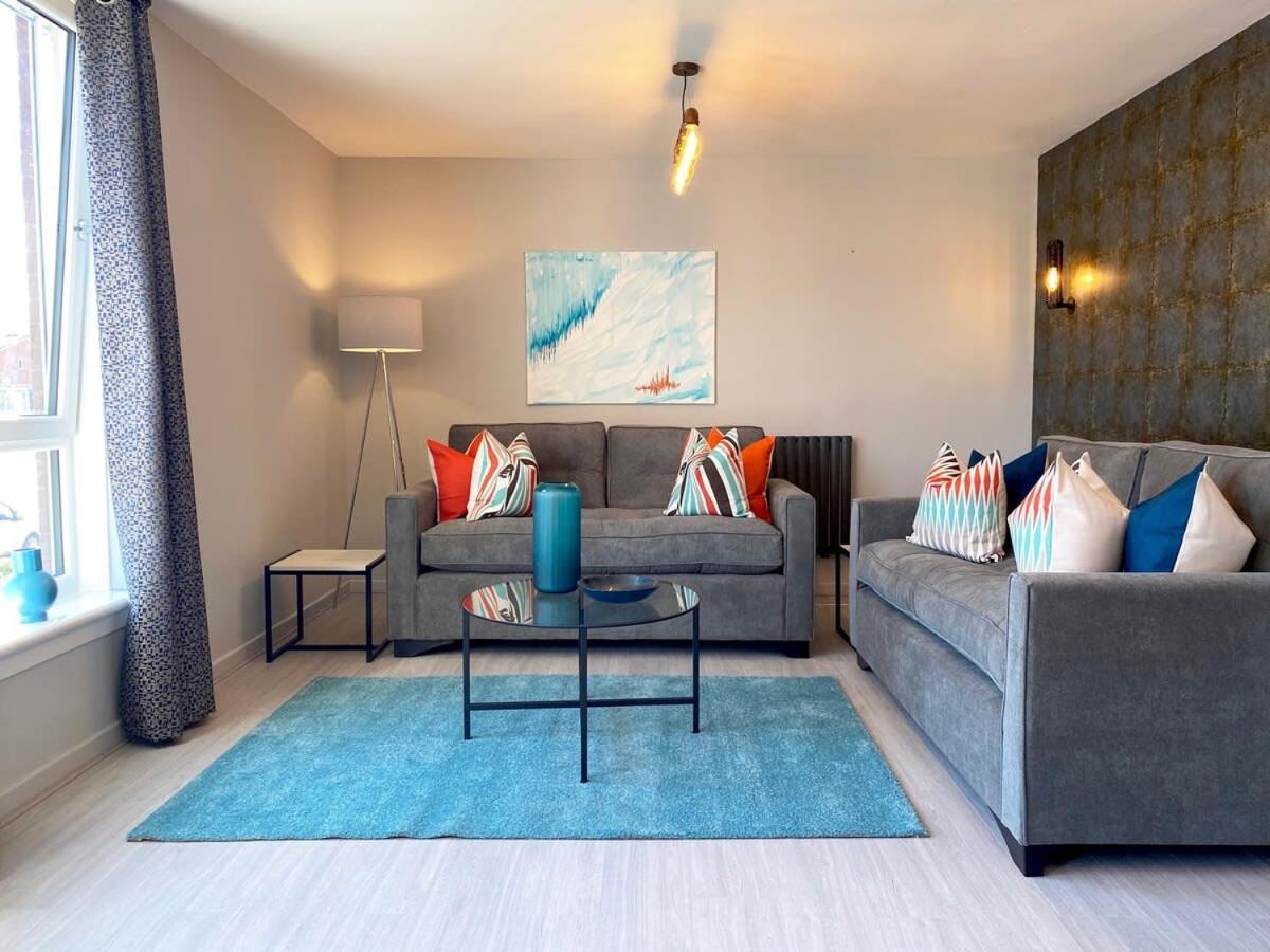 Beautiful West End Flat With Private Parking Apartment