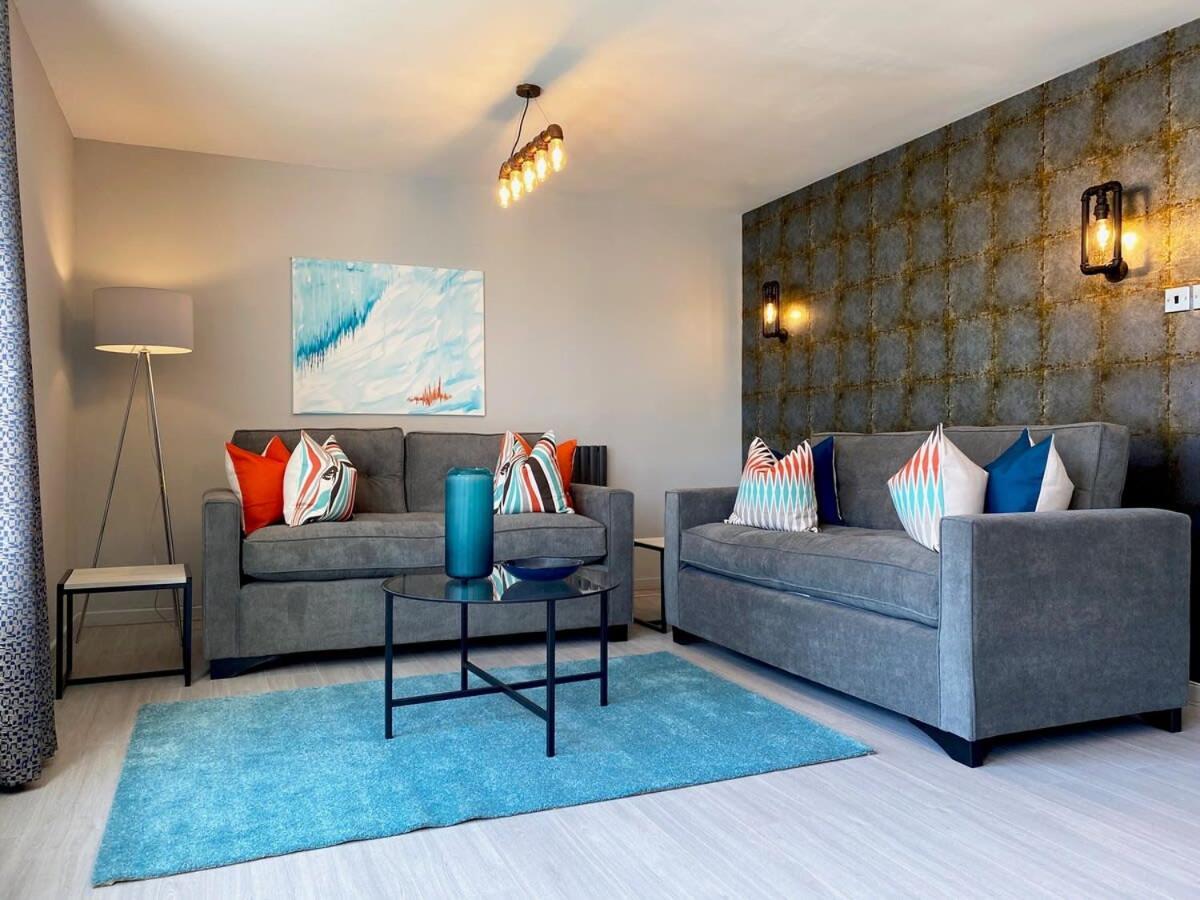 Beautiful West End Flat With Private Parking Apartment *