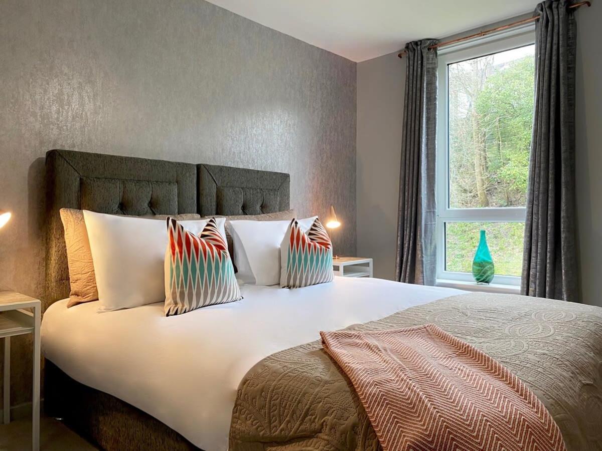 Beautiful West End Flat With Private Parking Apartment